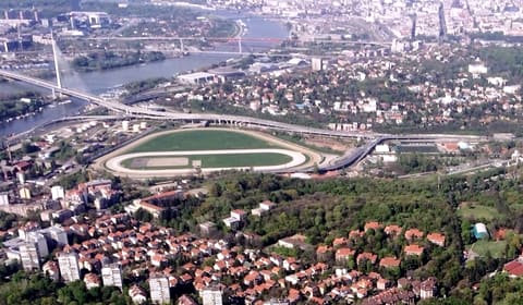 Cukarica iz vazduha, stambeni blokovi i kuce